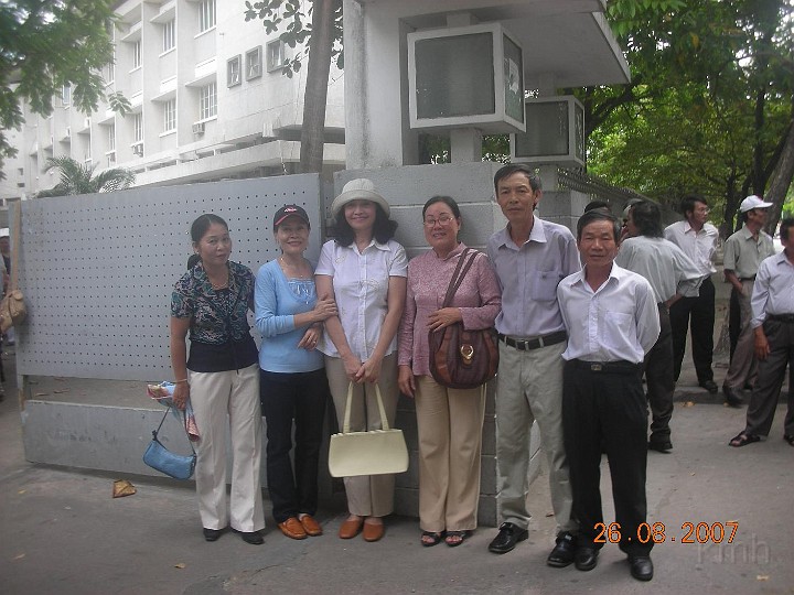 Trang - Lien - Hang - My - Huong - Con.JPG - Từ trái: Trang, Thanh Liên, Phong Hằng, Mỹ, Hường, Con